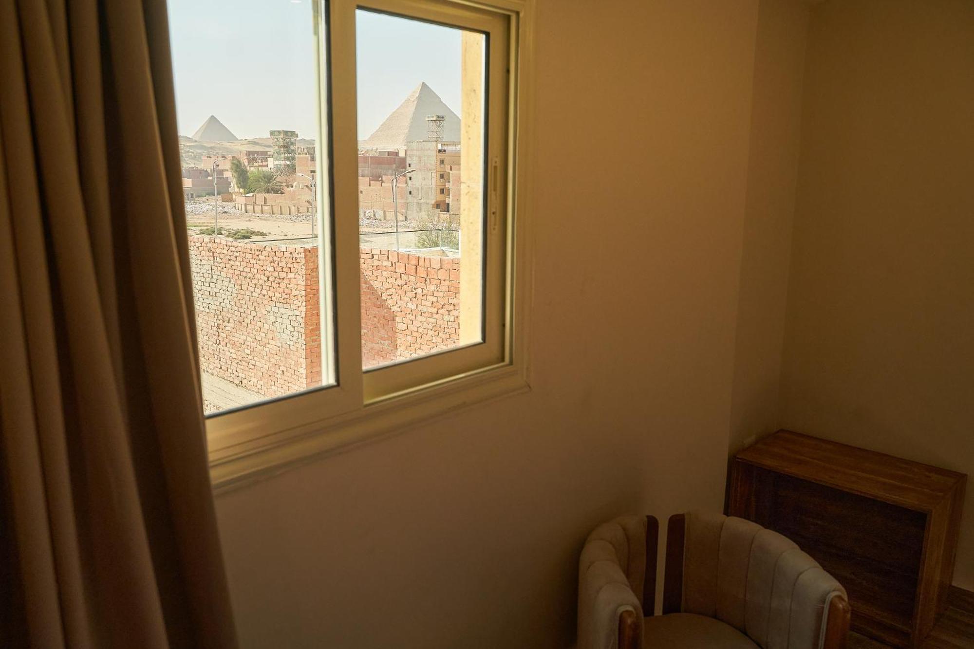 Crown Pyramids View Hotel Giza Exterior photo